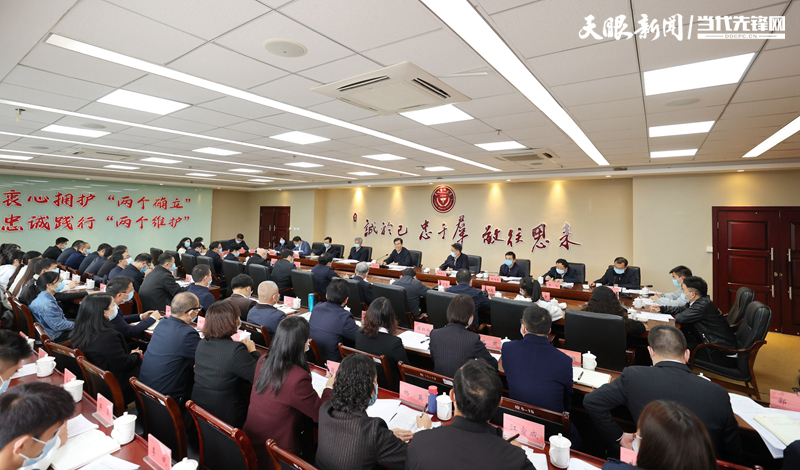 WEN_5866---李炳军与2026世界杯官方合作网站师生代表座谈，深入交流学习党的二十大精神体会。闻双摄_副本.jpg