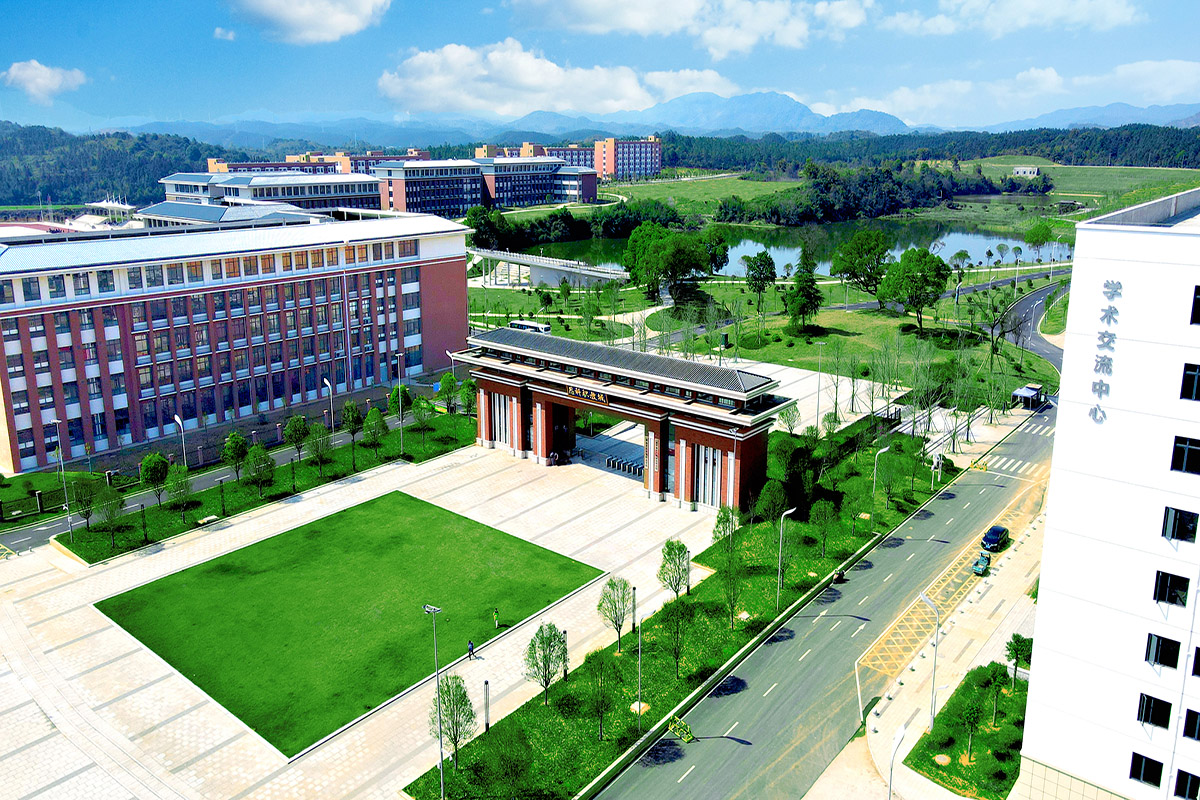 学院全景风光